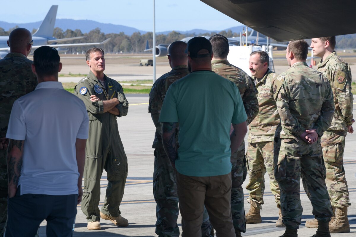 Commander of United States Indo-Pacific Command visits B-2 Spirit Bomber Task Force deployed to Australia