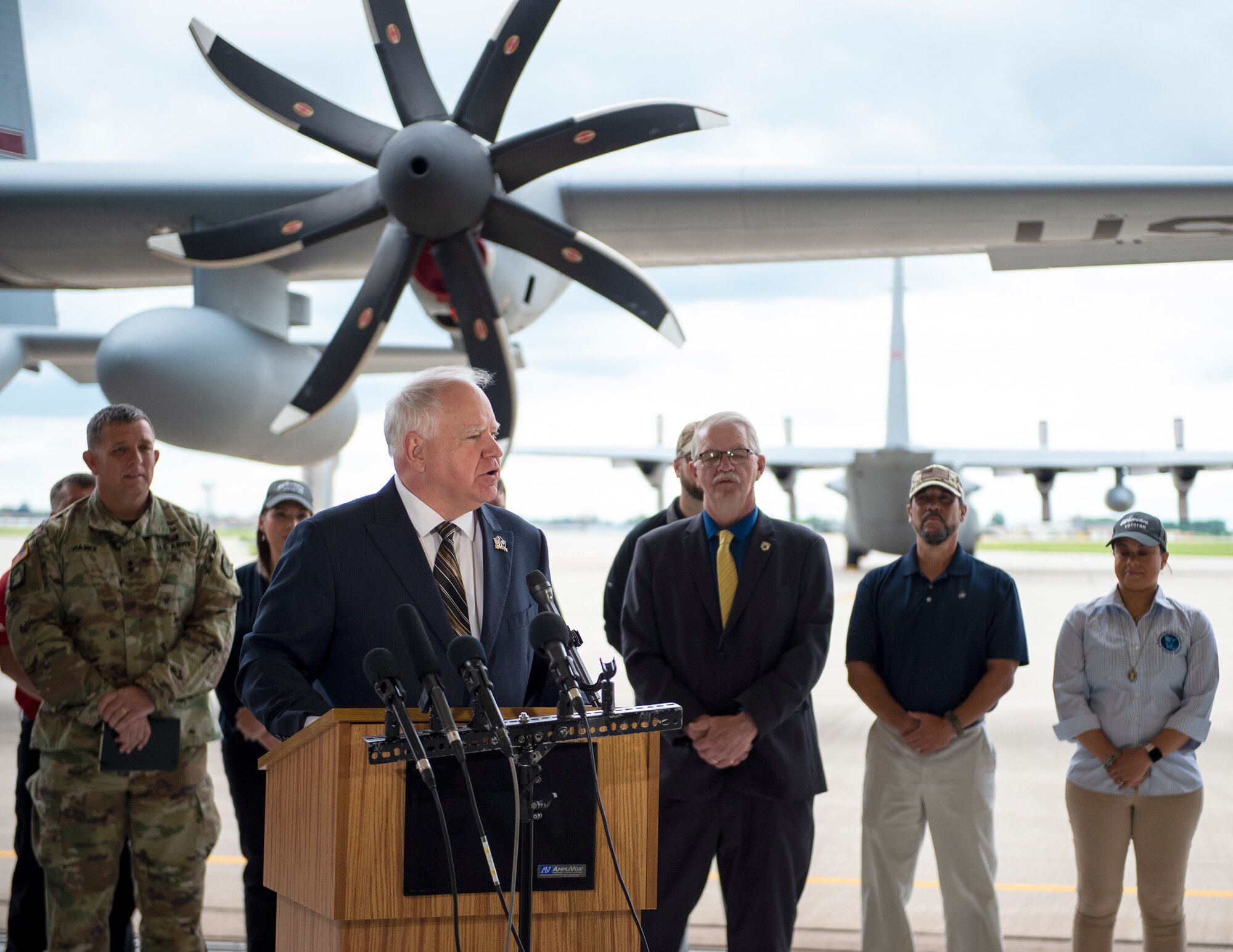 Minnesota Gov. Tim Walz, visits the 133rd Airlift Wing in St. Paul, Minn., May 31, 2022. Walz’s visit focused on introducing service bonuses to post 9/11 era veterans.