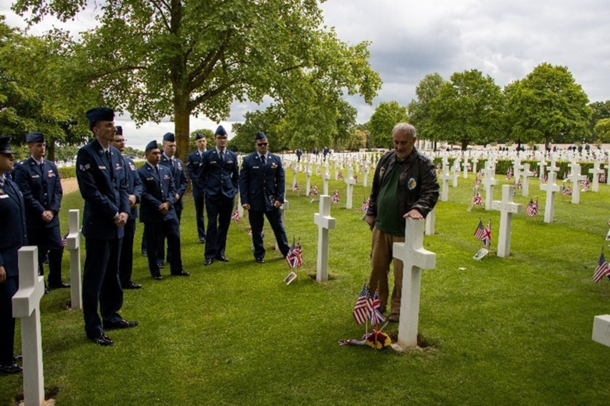 group photo at Cambridge American Cemetery