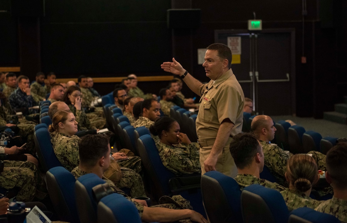 chief of naval staff us navy