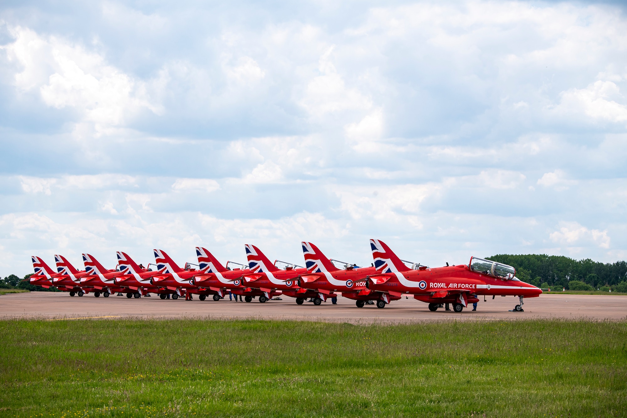 Royal air outlet force red arrows
