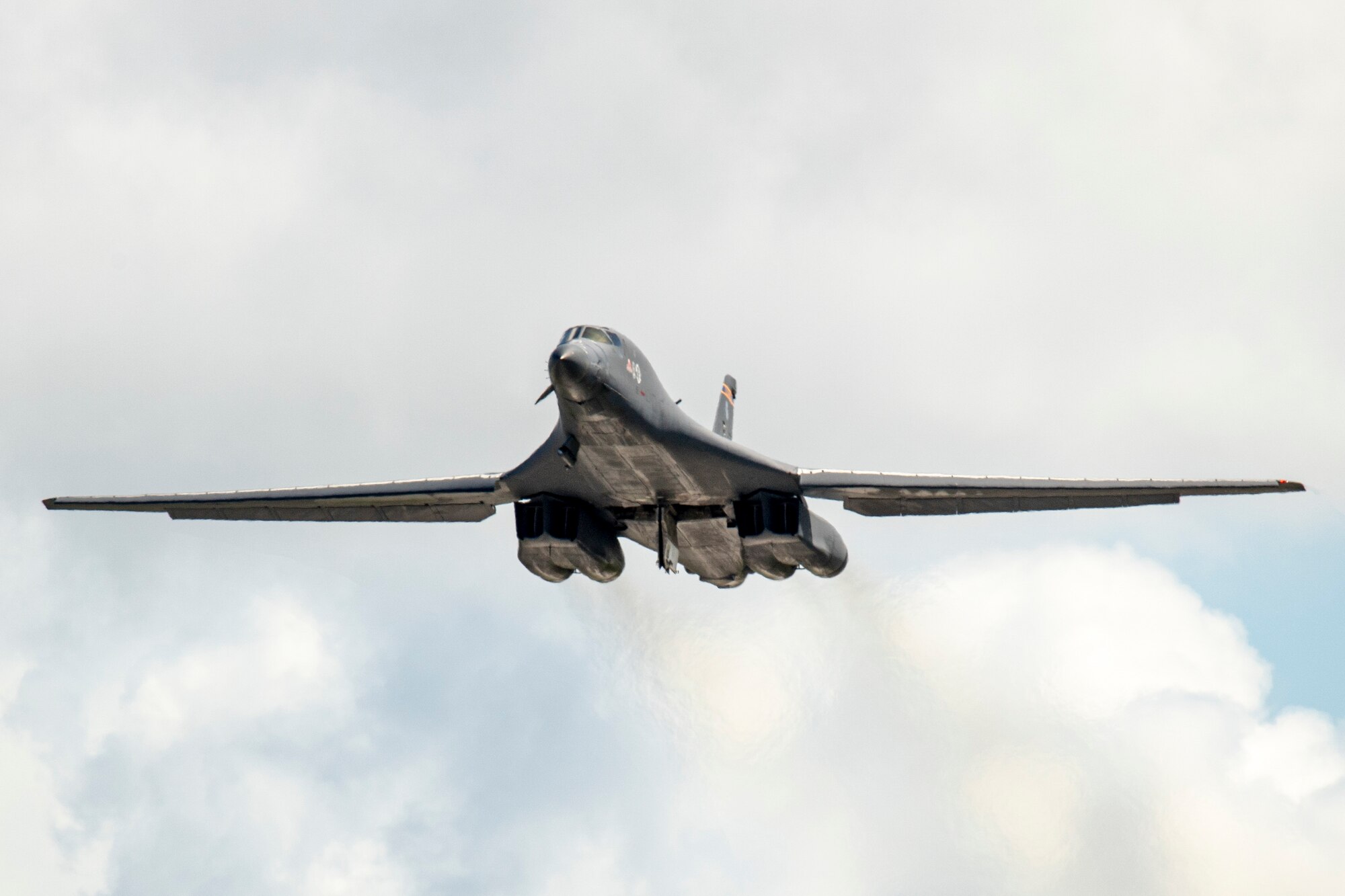 Photo of a USAF B-1B Lancer