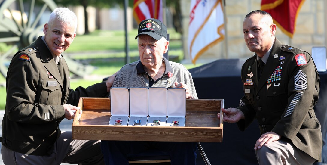 84th Infantry Division, WWII Soldier landed on Omaha Beach on D-Day