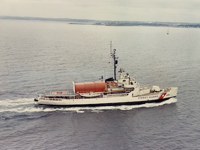 Nice color overhead shot of USCGC EDISTO