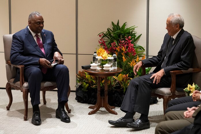 Austin Meets with Singapore, Indo-Pacific Defense Officials