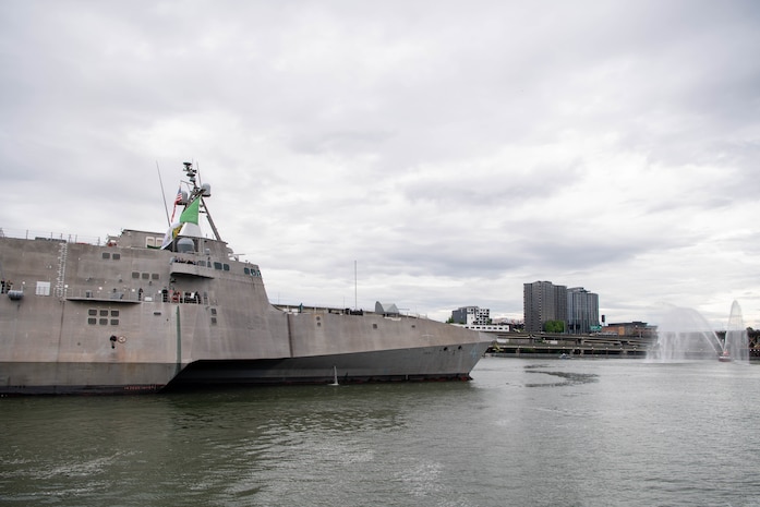 The Independence-variant littoral combat ship USS Coronado (LCS 4) transits into Portland, Oregon for Portland Fleet Week 2022.