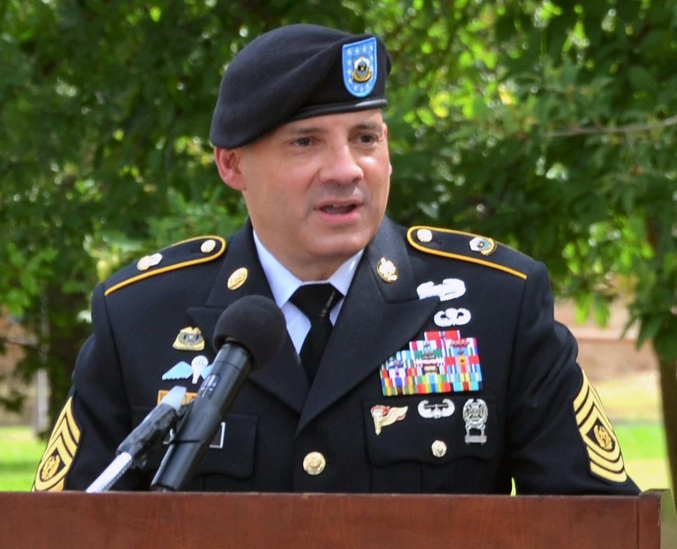 Retiring command sergeant major credits, thanks NCOs, Soldiers for