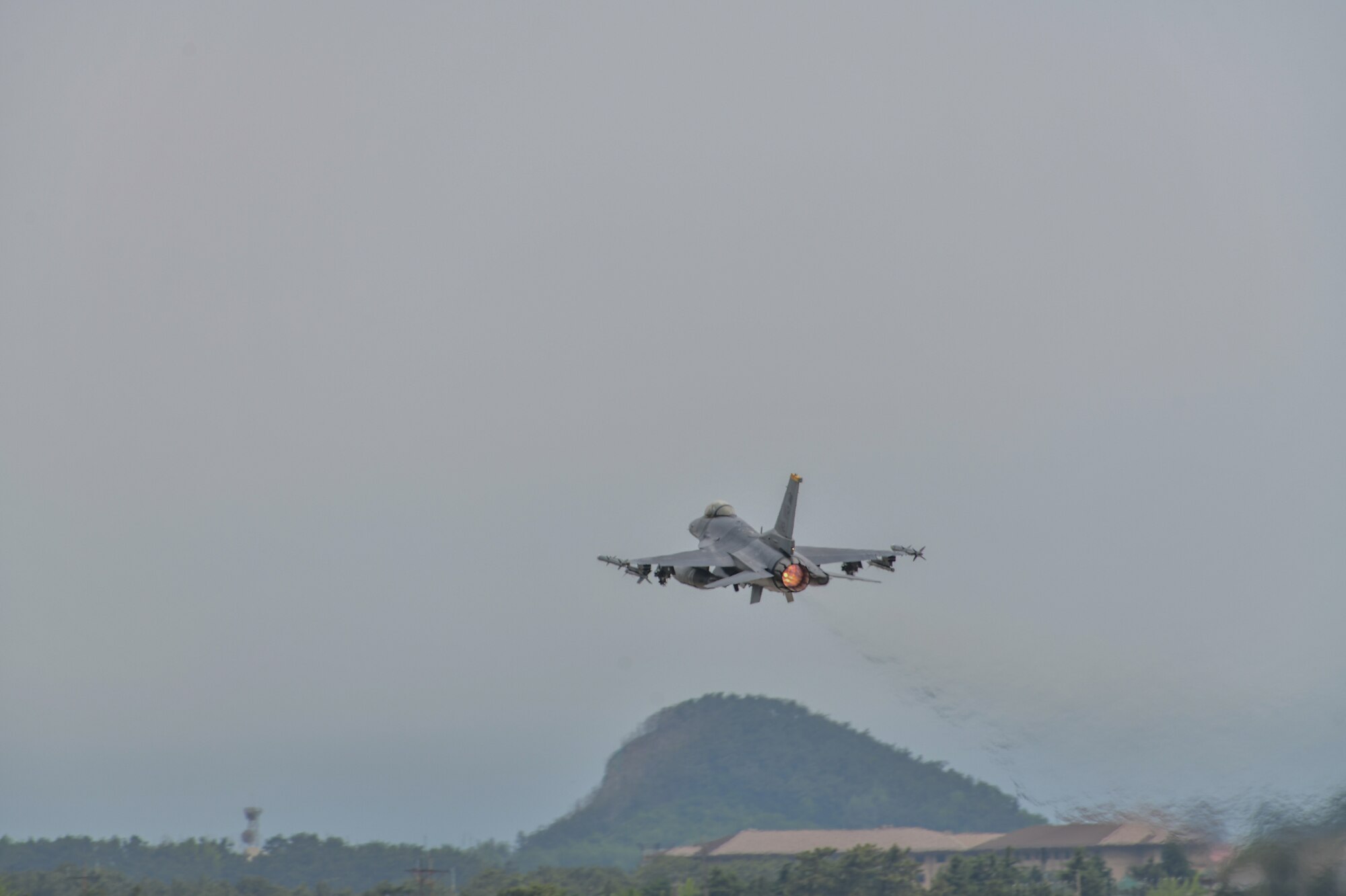 Photo of a U.S. Air Force F-16 Fighting Falcon