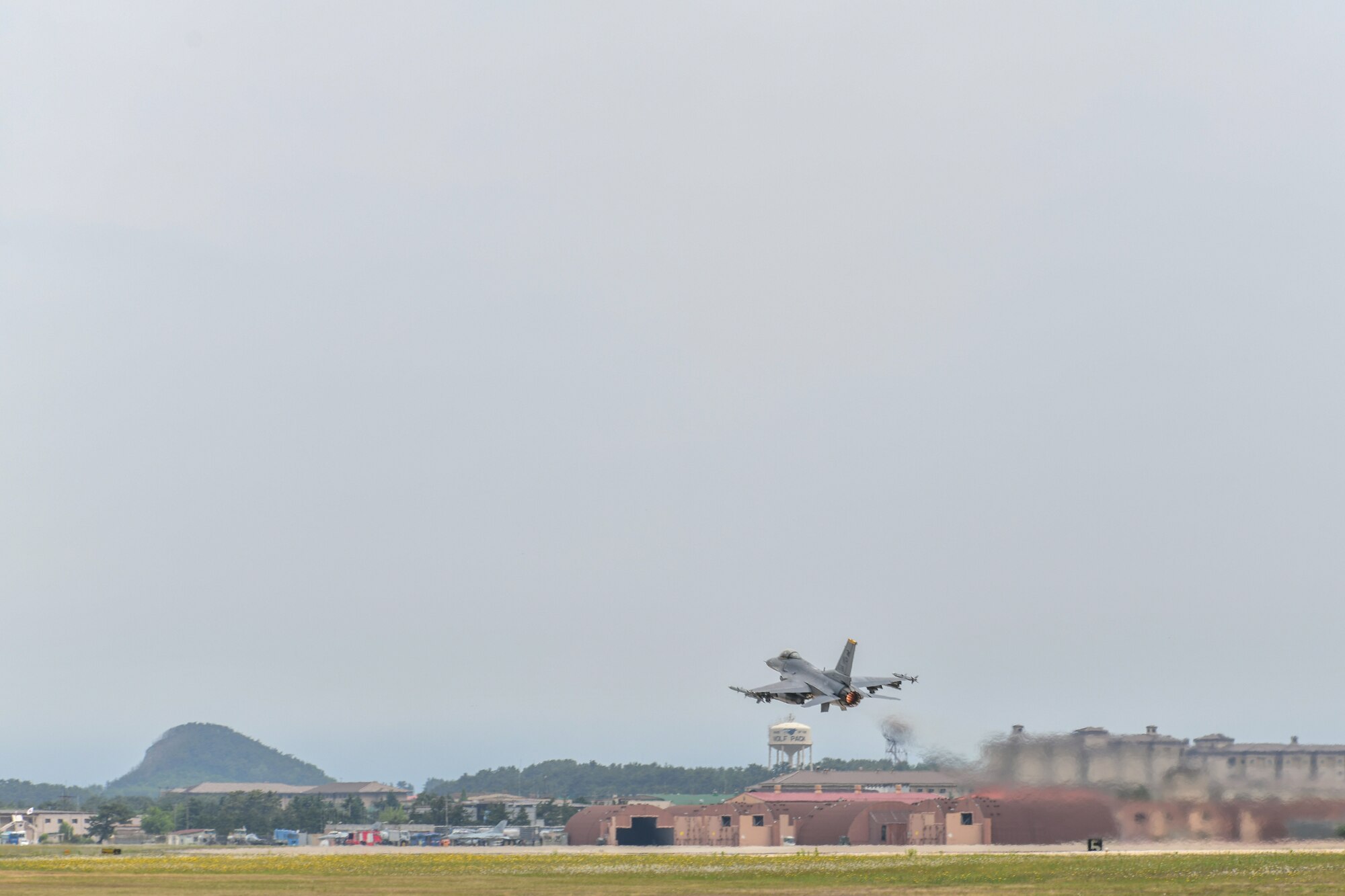 Photo of a U.S. Air Force F-16 Fighting Falcon