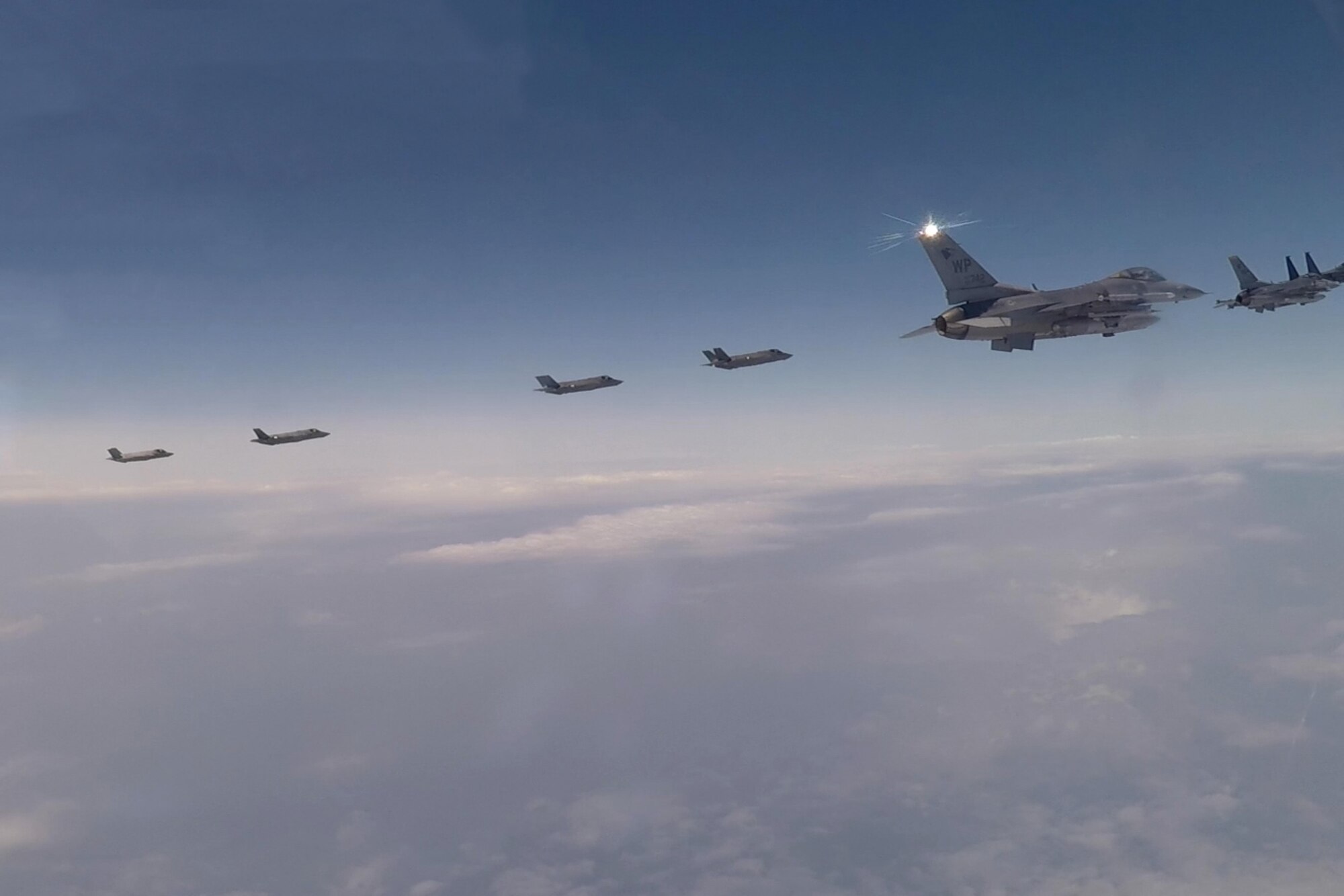 Photo of aircraft flying