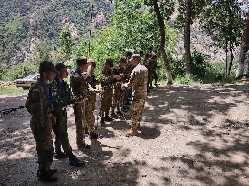 VNG Soldiers conduct exchanges in Tajikistan