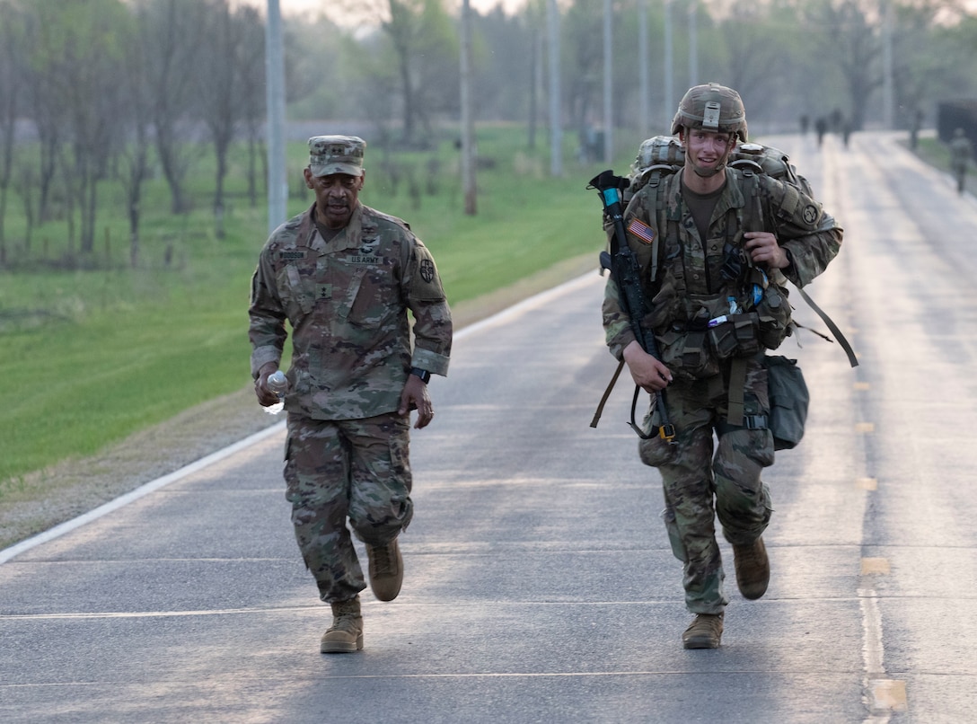 Soldiers earn Expert Field Medical Badge in second event by Army Reserve