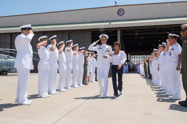 Commander, Naval Air Force Reserve Changes Command > United States Navy ...