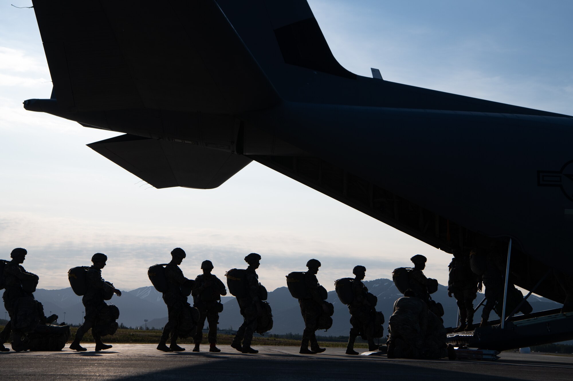 Soldiers and Airmen conduct joint operations as part of RED FLAG-Alaksa 22-2