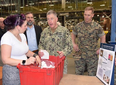 DLA Logistics Operations chief visits DLA Distribution Headquarters