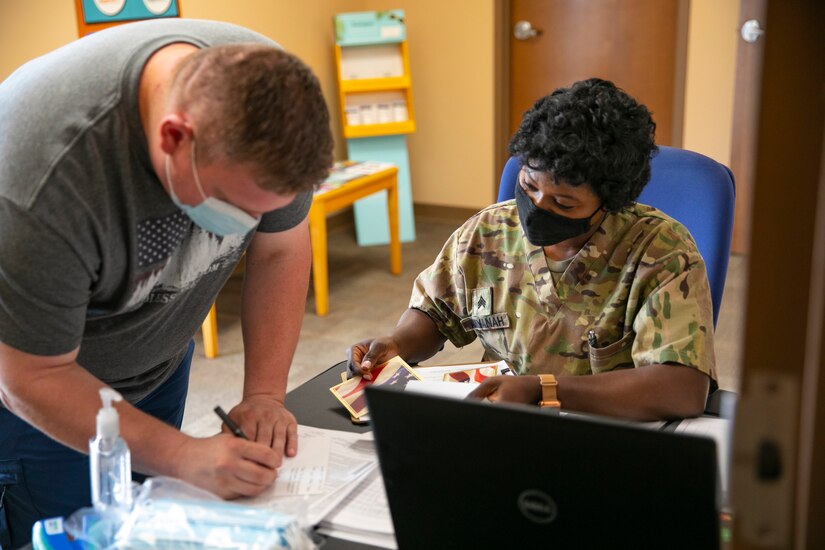 Batesville, Ind., community members help Soldiers’ teeth