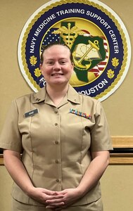 Navy Medicine Training Support Center officer receives Navy Comptroller Award