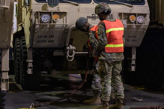 390th Seaport Operations Company Soldiers execute roll-on/roll off operations