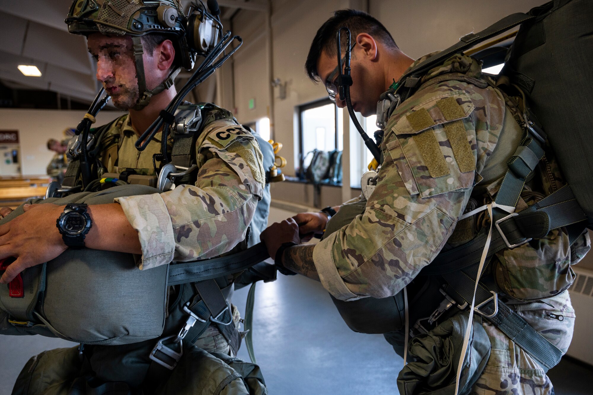 Photo of Special Tactic Operators preparing for airborne operations