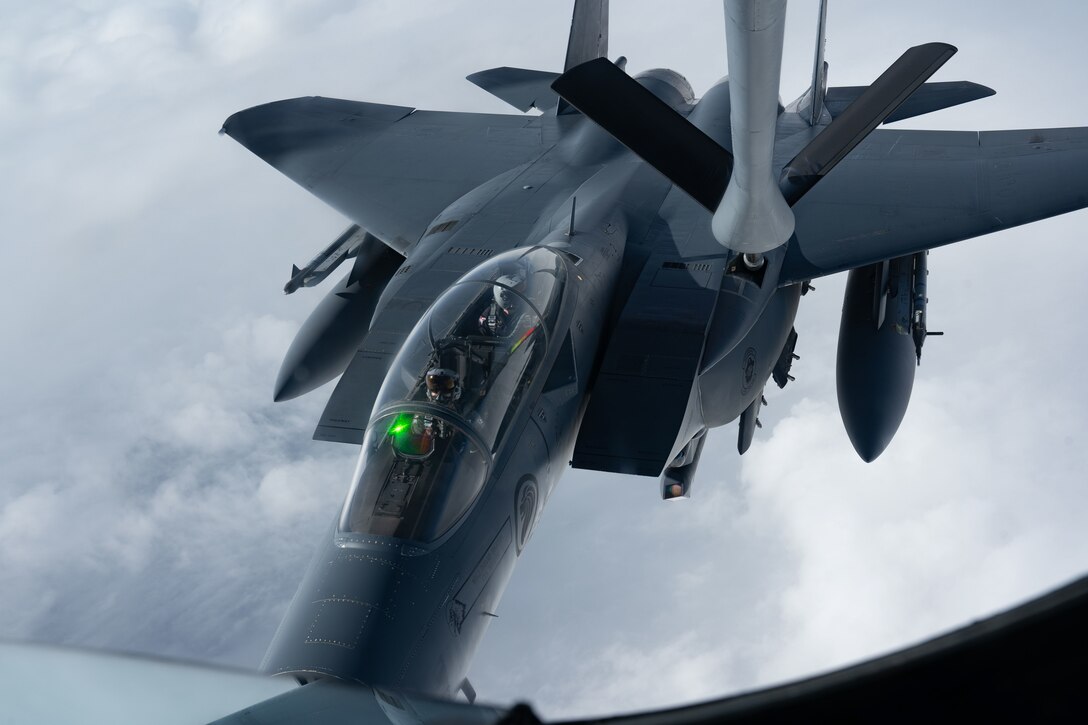 Photo of a Republic of Singapore Air Force F-15 refueling