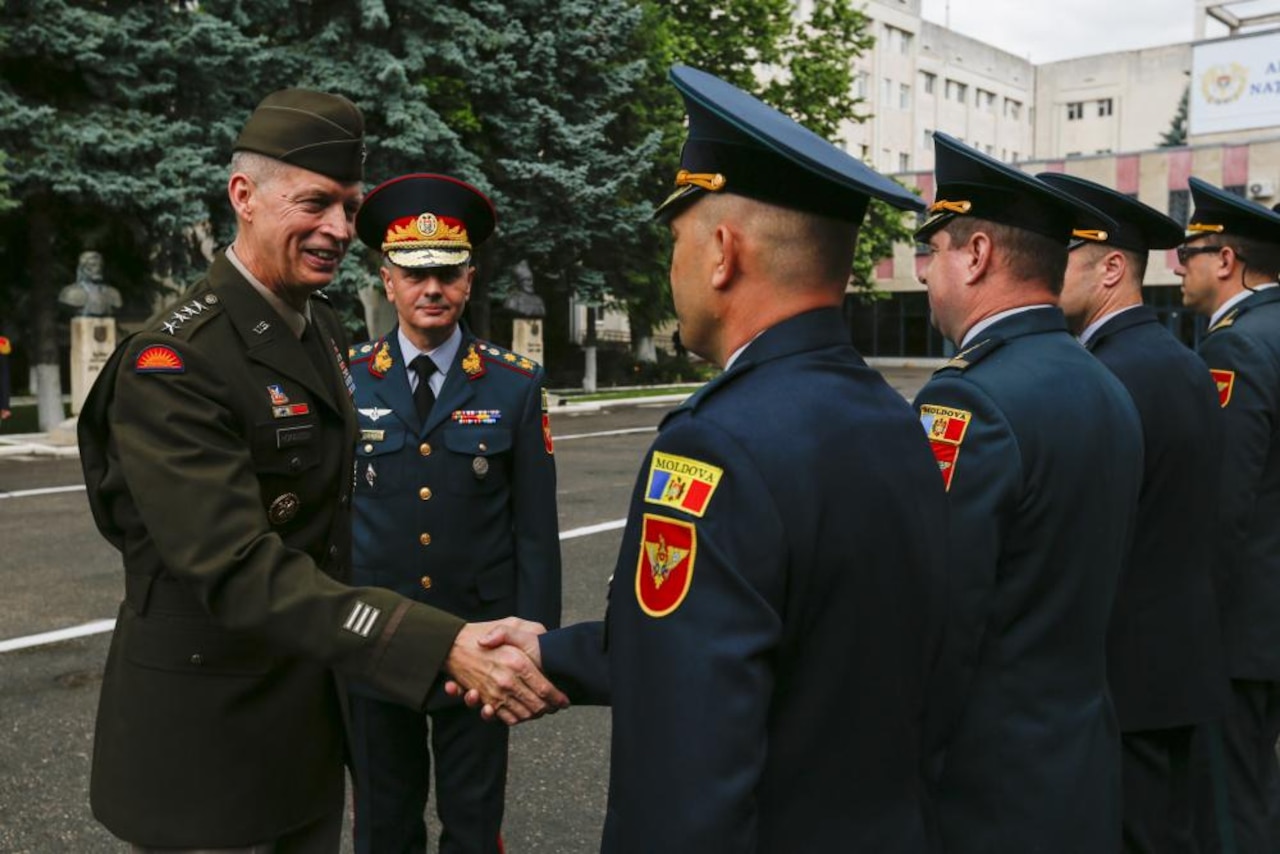 In Moldova, Guard Chief Finds a Nation Strengthening Armed Forces