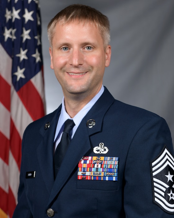 Official photo of Command Chief