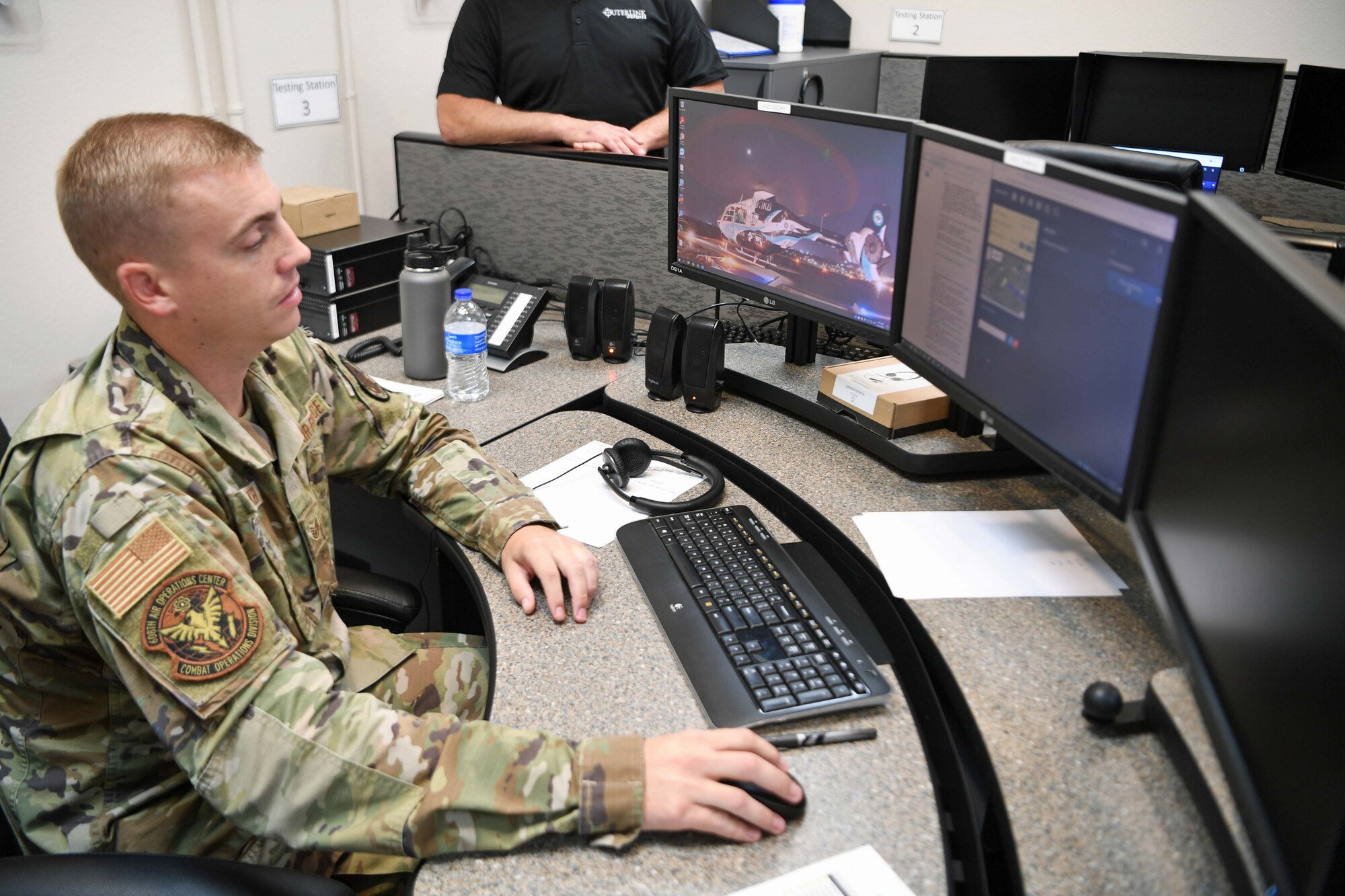 608th AOC personnel monitoring the B-52 route and communications