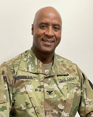 Portrait of man in U.S. Army uniform.