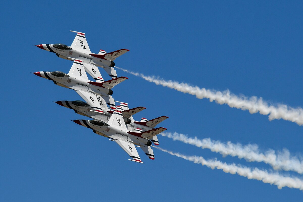 USAF Thunderbirds arrive for Hill Air Show > Hill Air Force Base