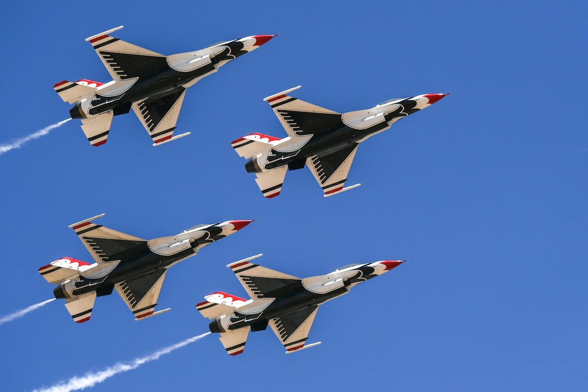 USAF Thunderbirds arrive for Hill Air Show > Hill Air Force Base
