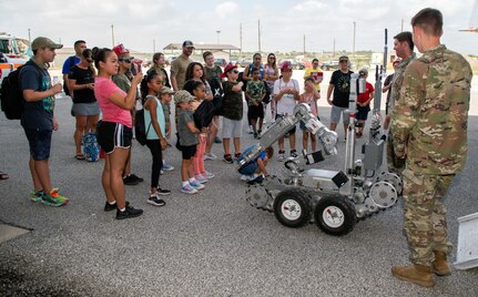 Operation Junior Expedition Team gives kids chance to learn, relate to military experience