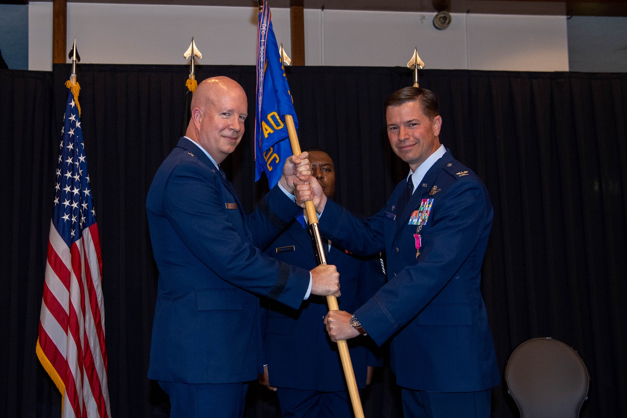 Col. Steven Tittel relinquishes command