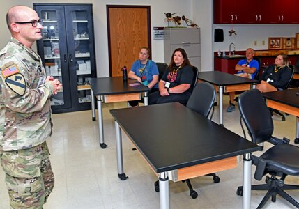 MEDCoE hosts Minnesota educators during recruitment visit