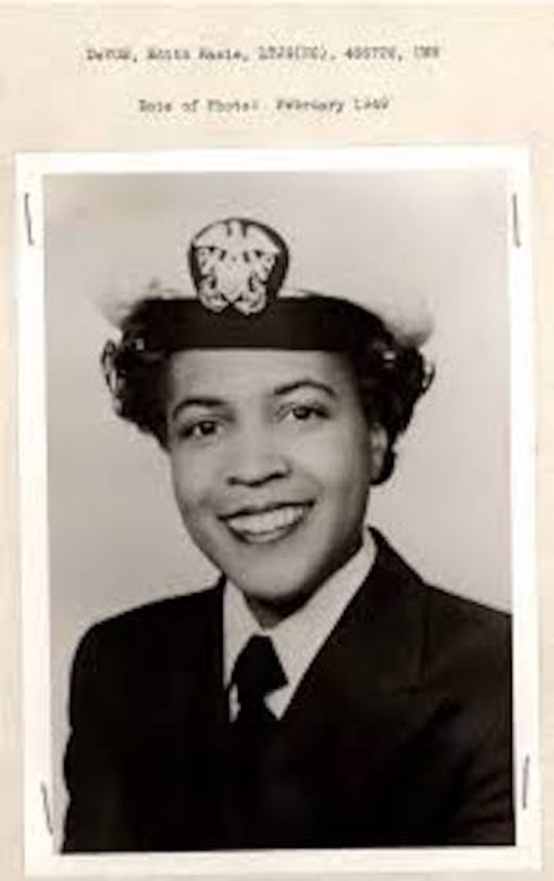 Lt. Edith DeVoe > United States Navy > Display Past Woman Bio