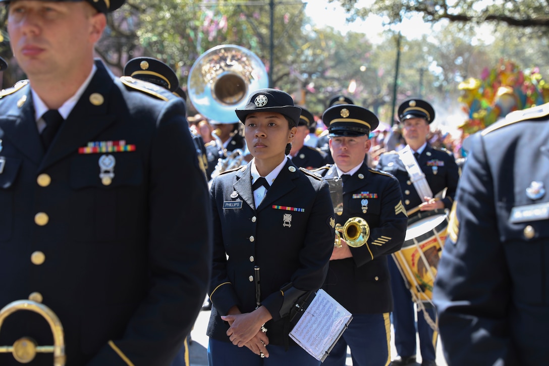 313th Army Band performed in Mardi Gras 2022 parade