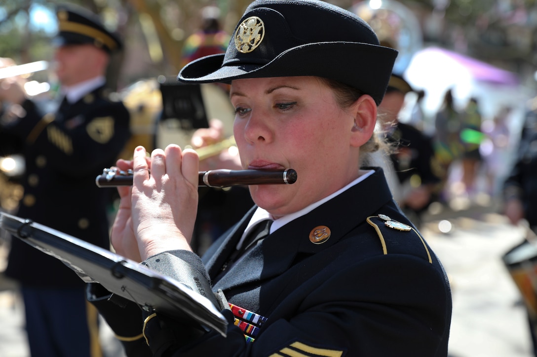 313th Army Band performed in Mardi Gras 2022 parade