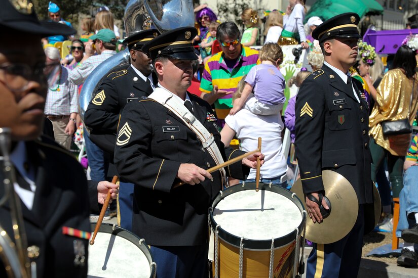 313th Army Band performed in Mardi Gras 2022 parade