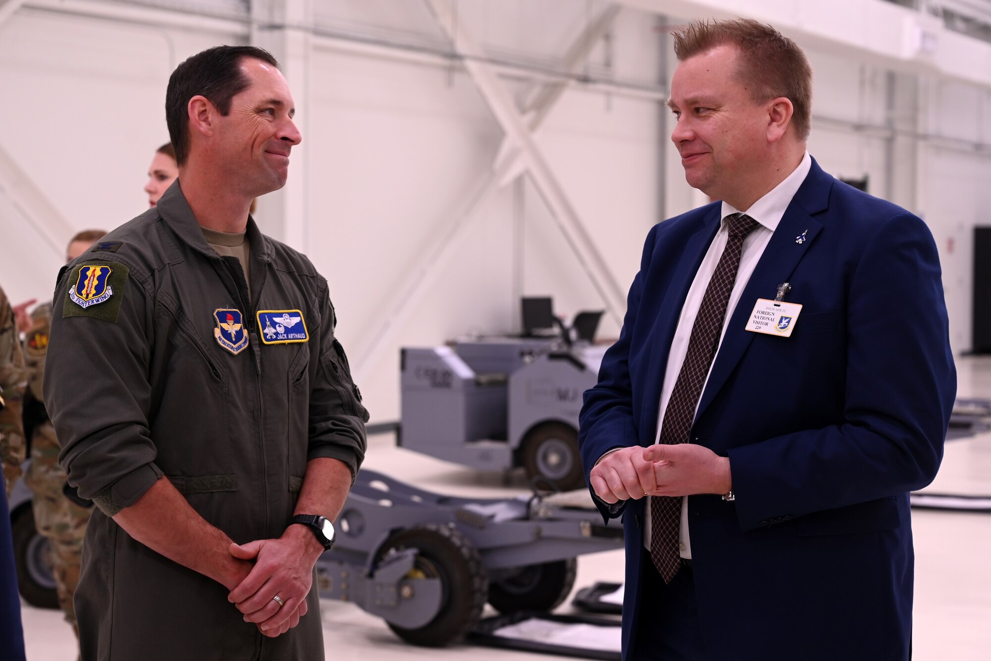 Finland Minister of Defence visits the 33rd Fighter Wing