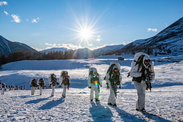Sky Soldiers Take to the Slopes in Italian Mountain Warfare Training