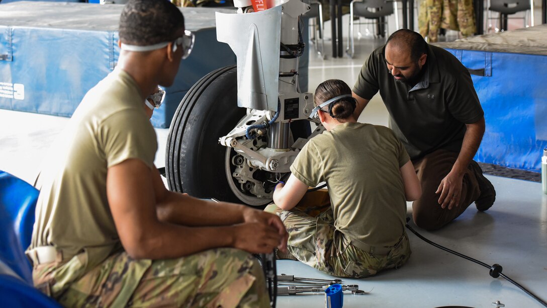 362nd Training Squadron's crew chief apprentice course
