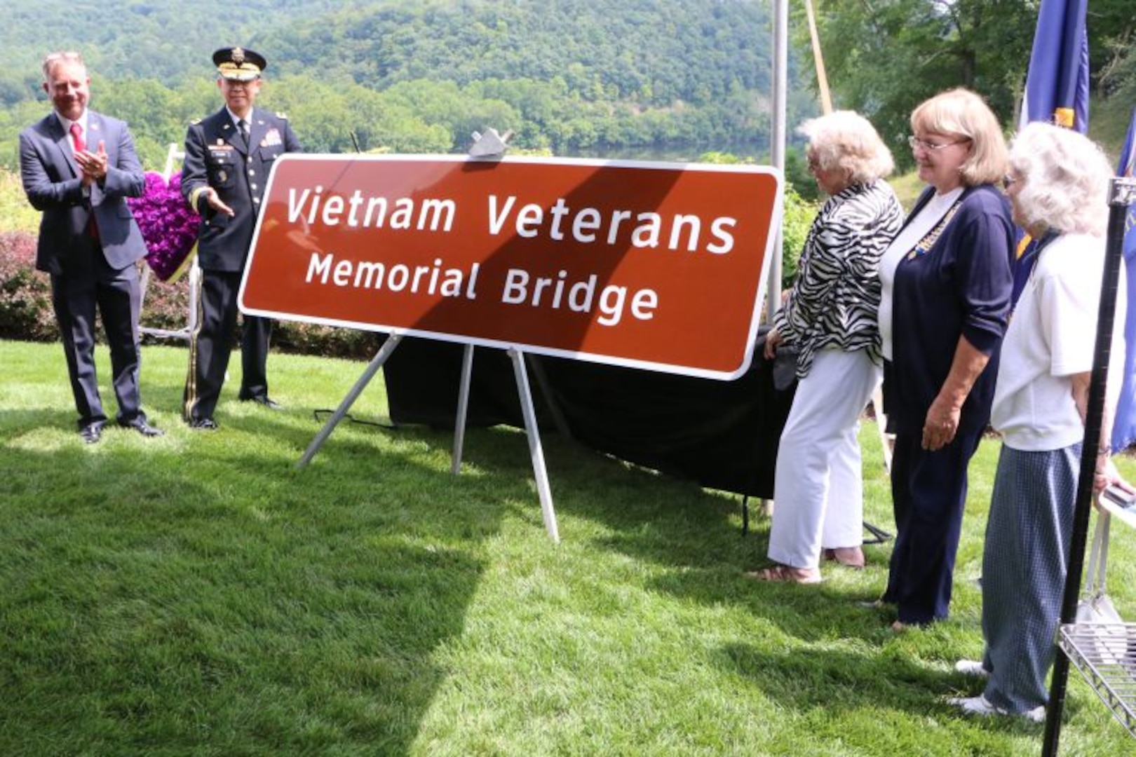 Flora thanks Vietnam Veterans at bridge naming ceremony