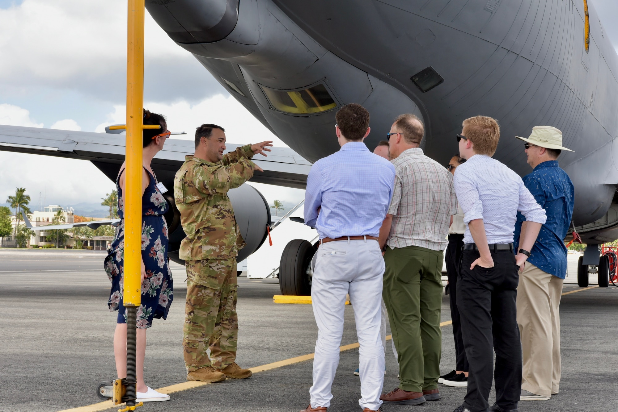 Students from the Duke University Grand American Strategy Program are briefed on the capabilities of the KC-135 Stratotanker, belonging to the 154th Hawaii Air National Guard, as part of a base visit at Joint Base Pearl Harbor-Hickam, Hawaii, March 10, 2022. The Duke University Program in American Grand Strategy is a signature program for Duke students interested in national security policymaking.
(U.S. Air Force photo by 1st Lt. Benjamin Aronson)