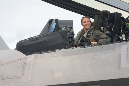 A Hawaii Air National Guard F-22 Raptor pilot from the 199th Fighter Squadron returns from a training sortie March 4, 2022, at Hilo International Airport, Hawaii. Ho`oikaika was carried out by total force Airmen from the Hawaii Air National Guard, the Nevada ANG and their active-duty counterparts from the 15th Wing and 354th Fighter Wing.