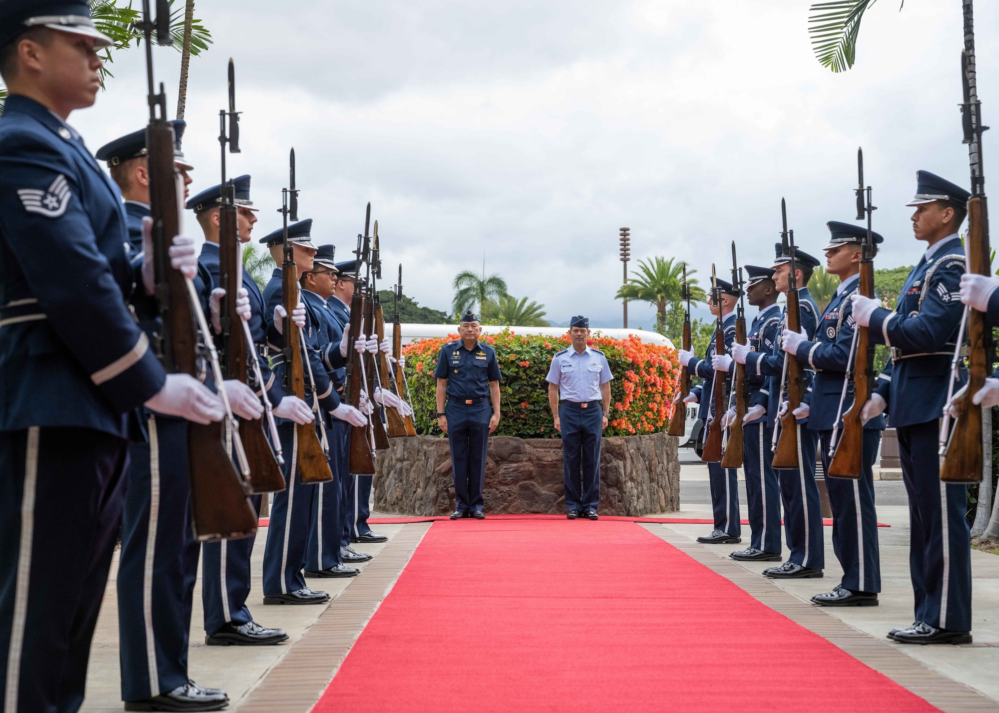 Royal Thai Air Forces Command-in-Chief stands with the commander of Pacific Air Forces.