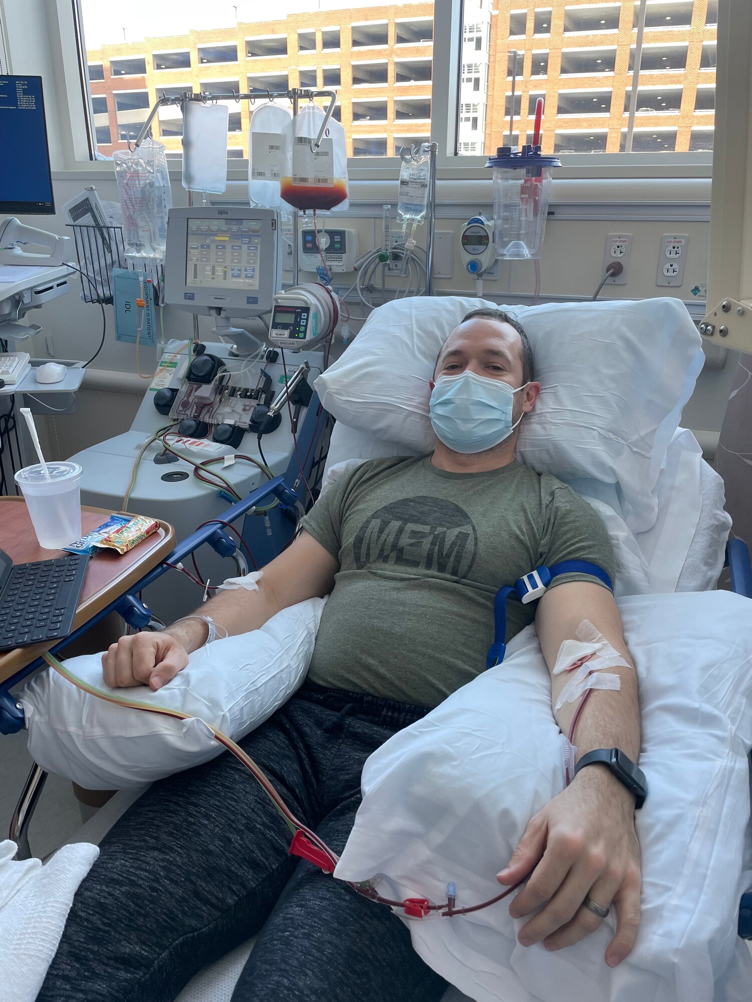 airman donating bone marrow