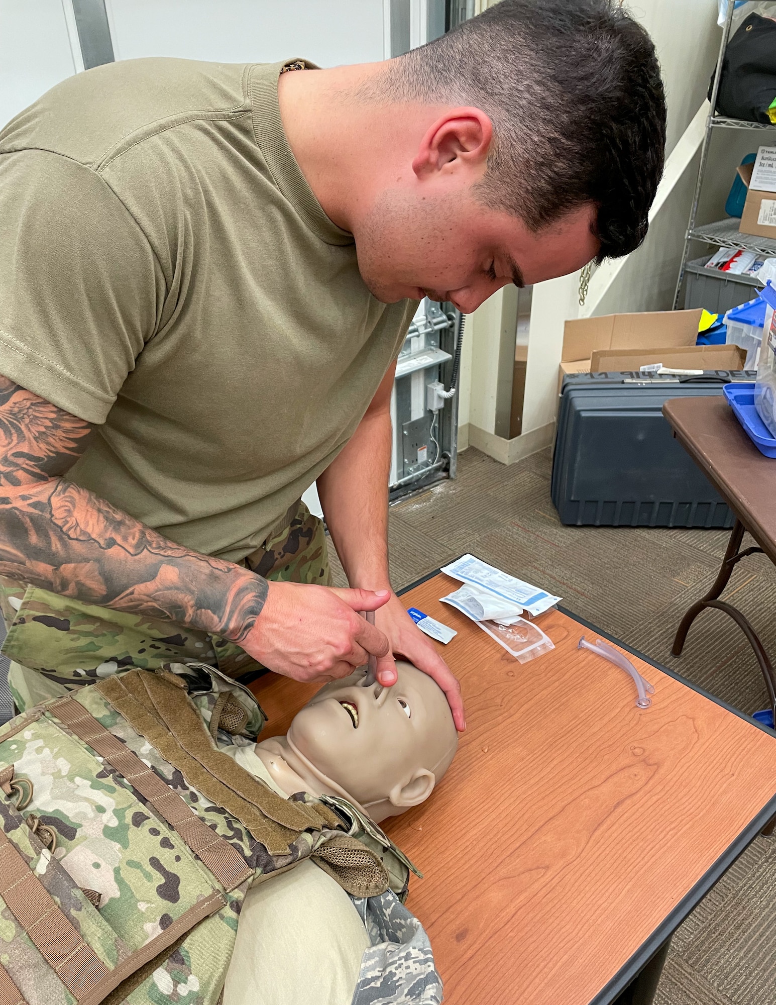 Aerial porters conduct TCCC training