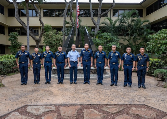 RTAF CINC visits PACAF HQ