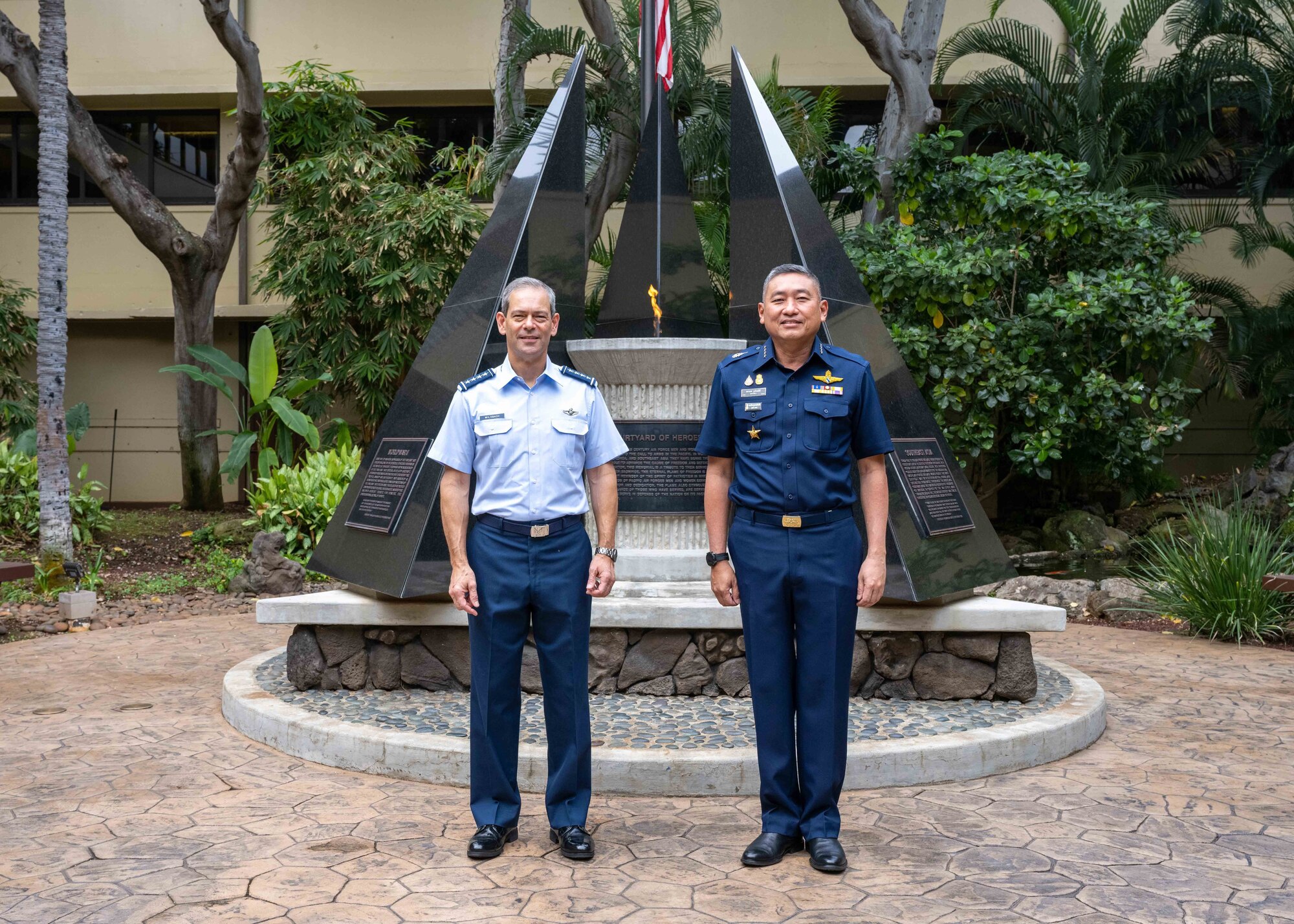 Royal Thai Air Force Commander-in-Chief visits Pacific Air Forces Headquarters