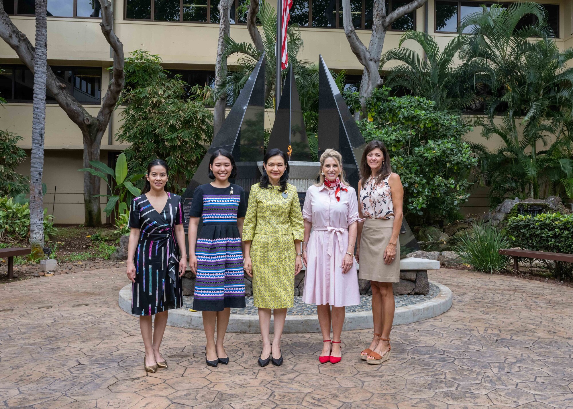 Spouses of Royal Thai Air Force Commander-in-Chief visit Pacific Air Forces Headquarters