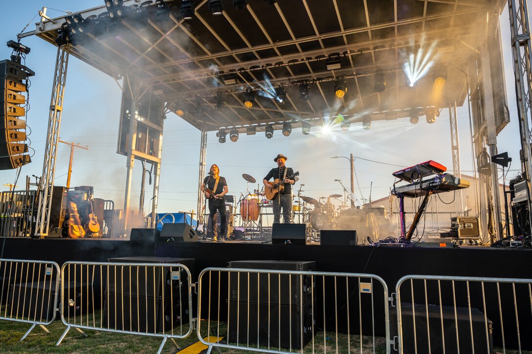 Gary Sinise and the Lt. Dan Band performed a free concert at Wings Field on Edwards Air Force Base, California, March 11, to show their support for the military.